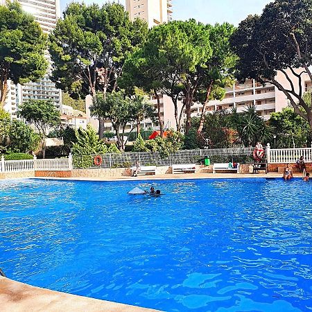 Apartamento Un Dormitorio En Benidorm Bagian luar foto