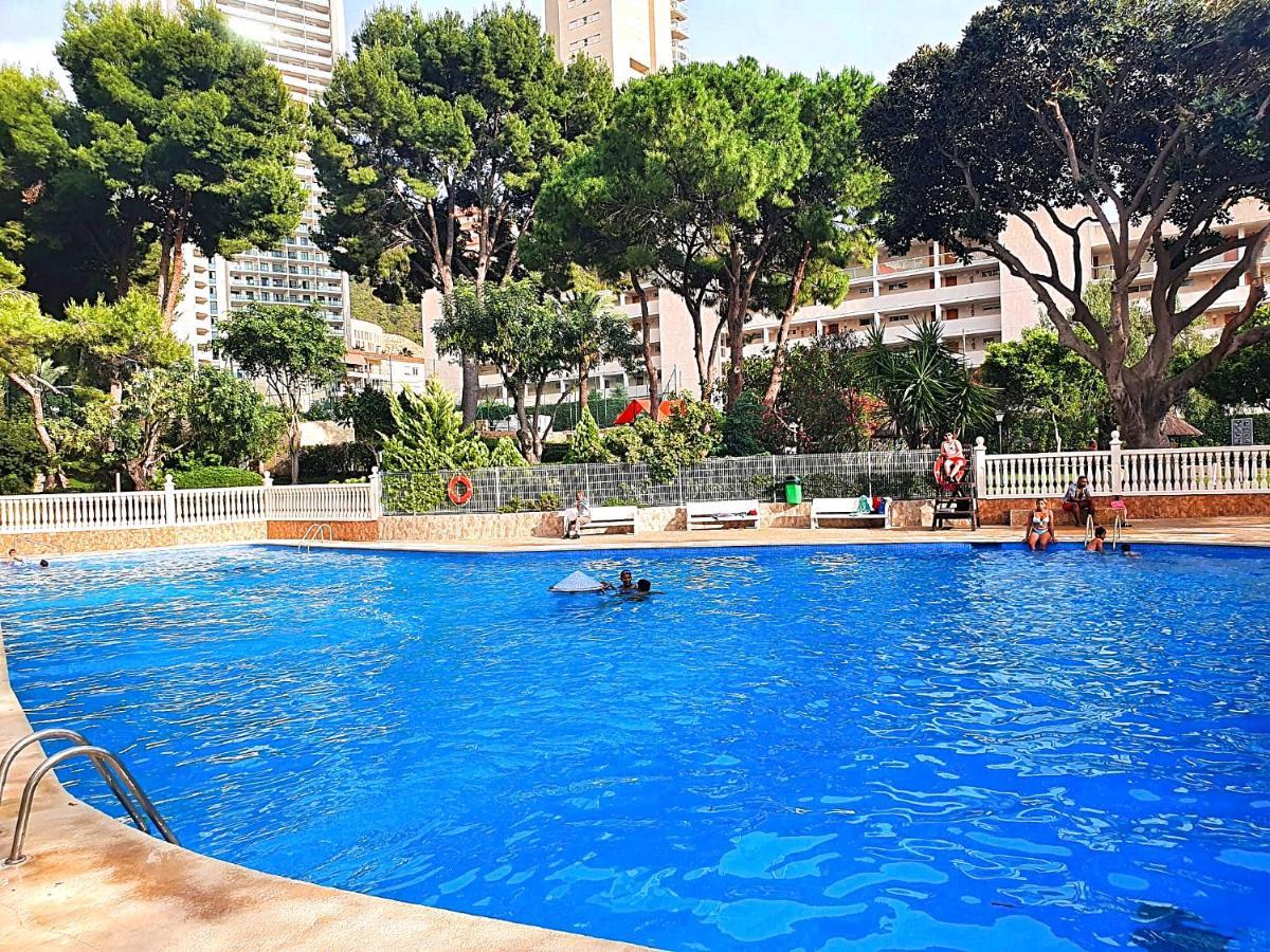 Apartamento Un Dormitorio En Benidorm Bagian luar foto