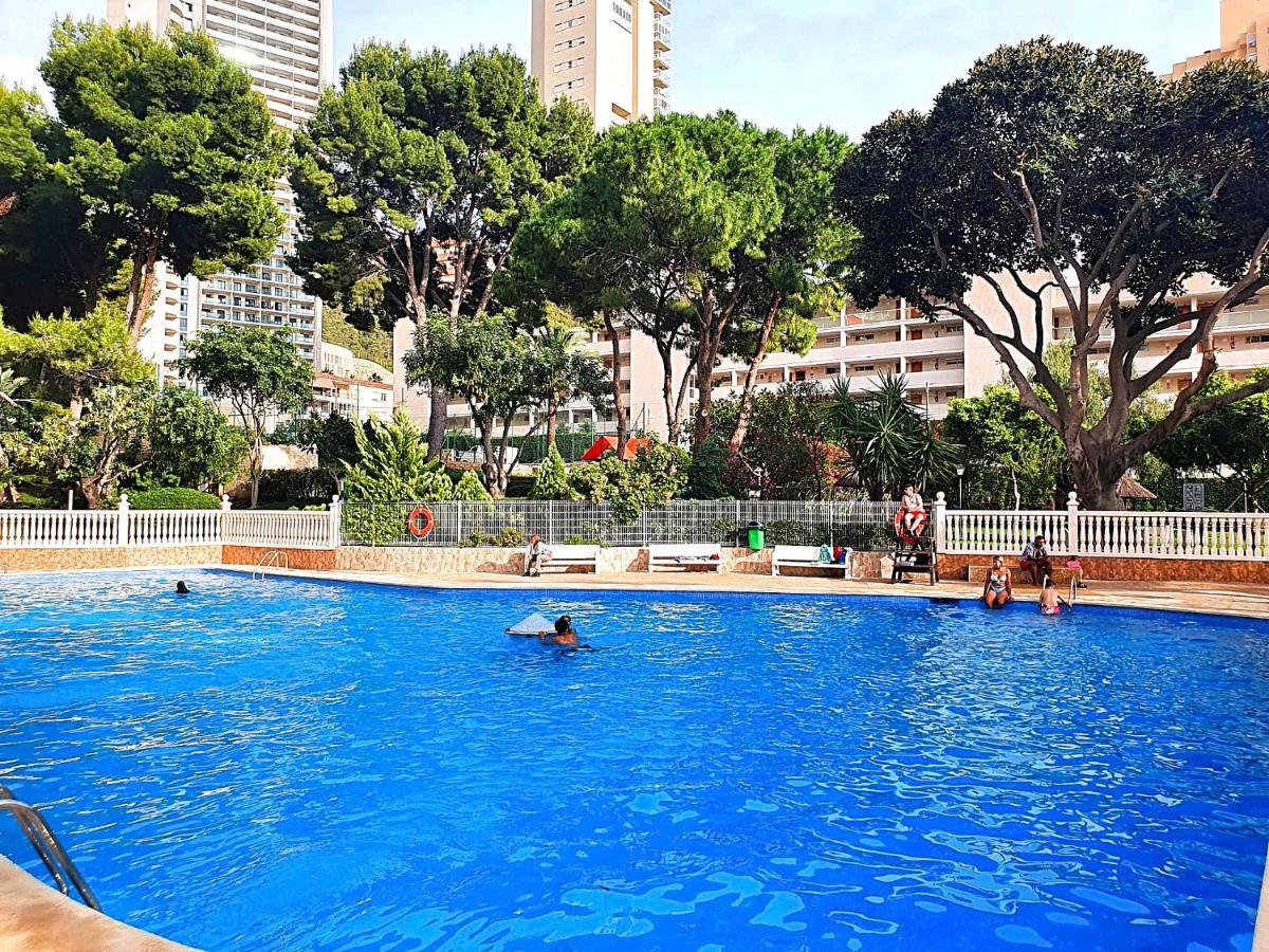 Apartamento Un Dormitorio En Benidorm Bagian luar foto